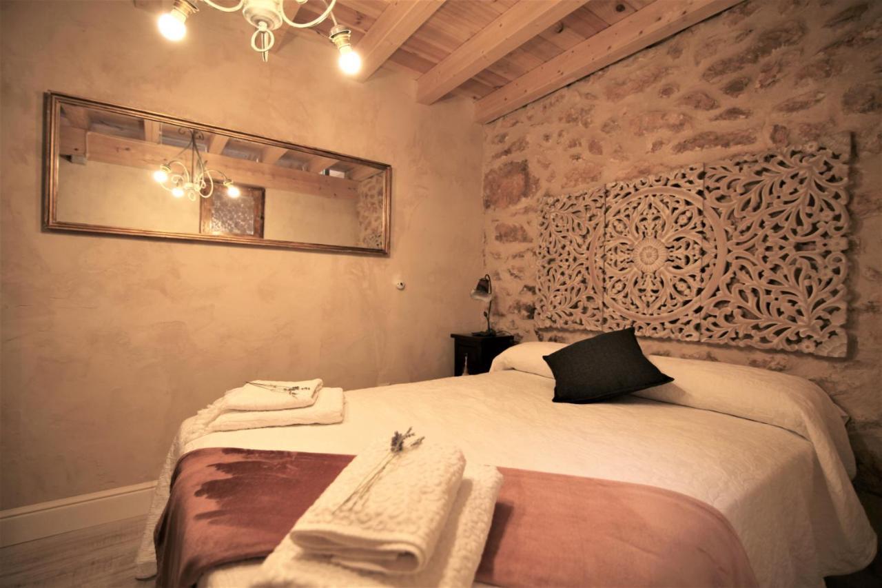 Wabisabi Townhouse Villa Montejo de la Vega de la Serrezuela Luaran gambar
