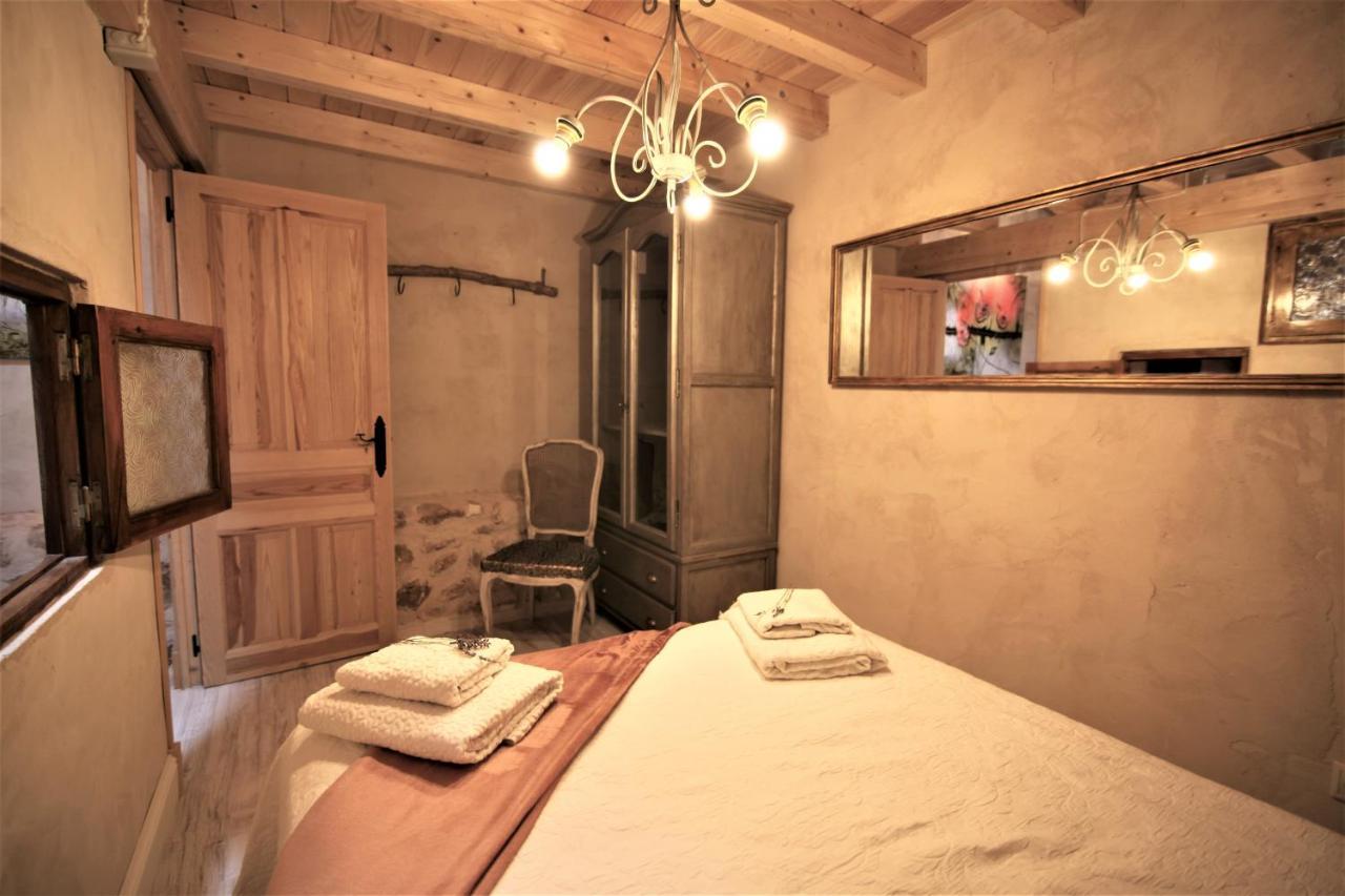 Wabisabi Townhouse Villa Montejo de la Vega de la Serrezuela Luaran gambar