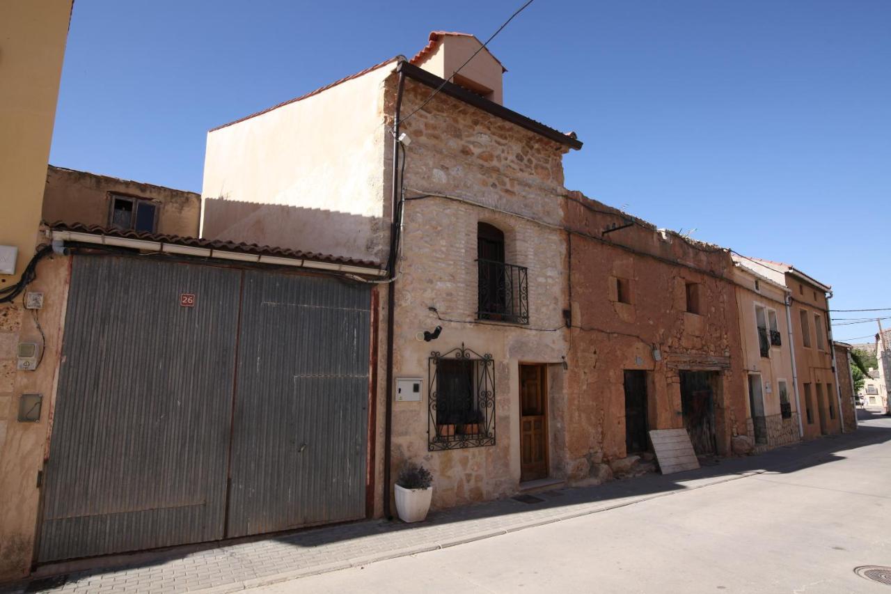Wabisabi Townhouse Villa Montejo de la Vega de la Serrezuela Luaran gambar