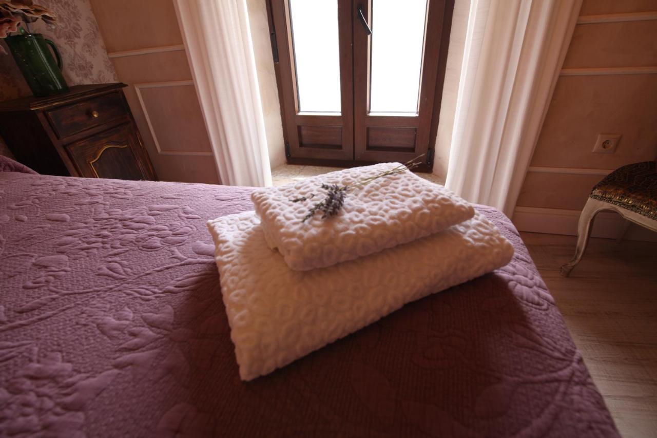 Wabisabi Townhouse Villa Montejo de la Vega de la Serrezuela Luaran gambar